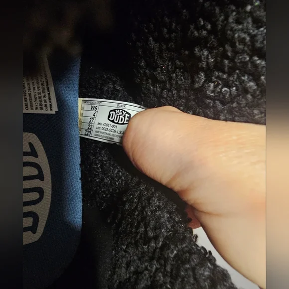 Hey Dude Cozy Black Sherpa Lace-Up Moccasin Slip On SIZE 6 - Picture 7 of 7